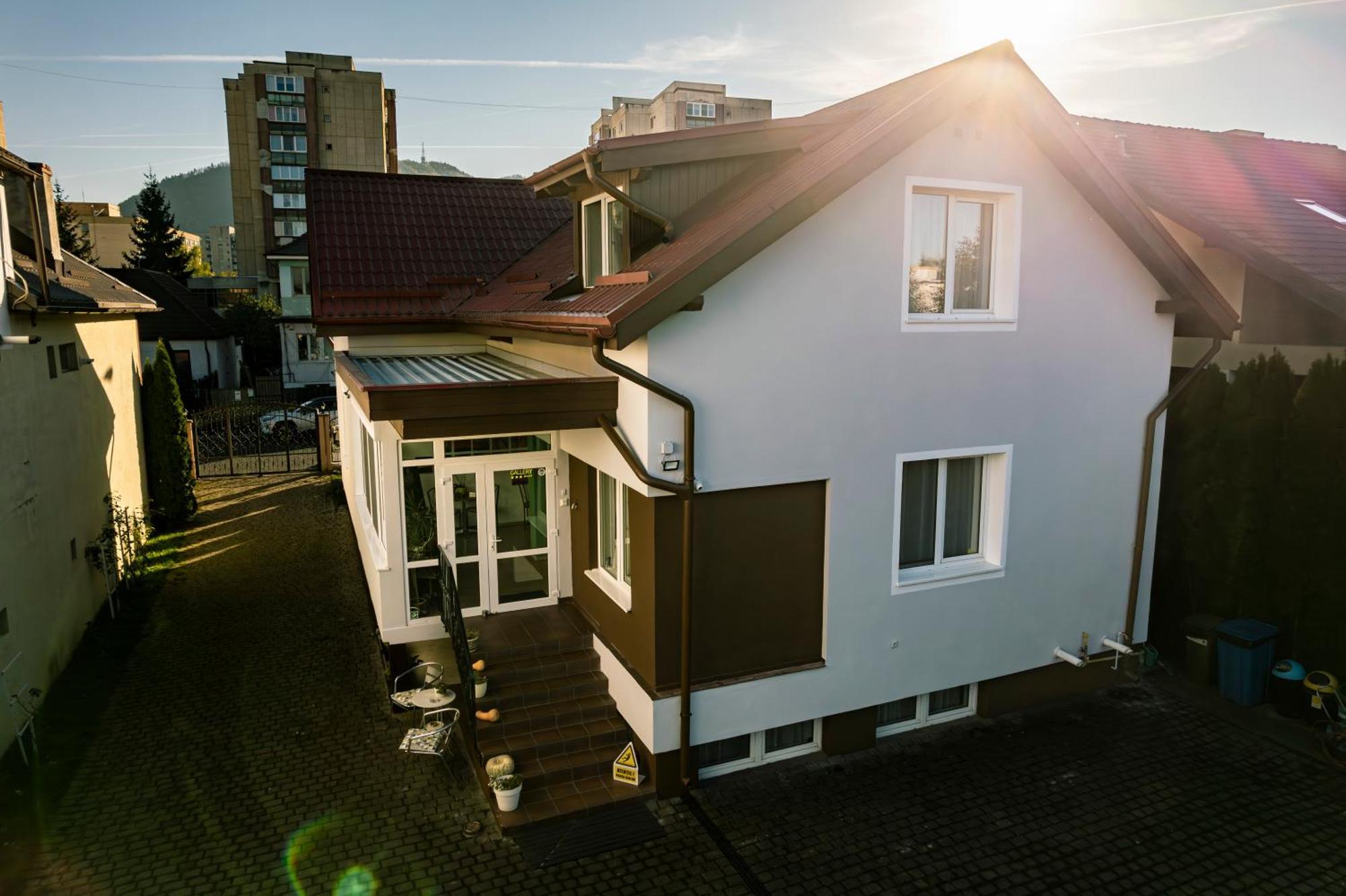 Pension Gallery Brasov Exterior photo
