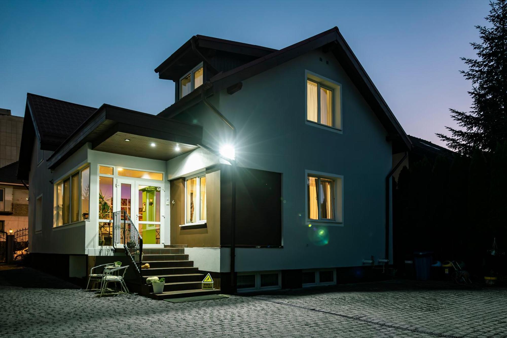 Pension Gallery Brasov Exterior photo
